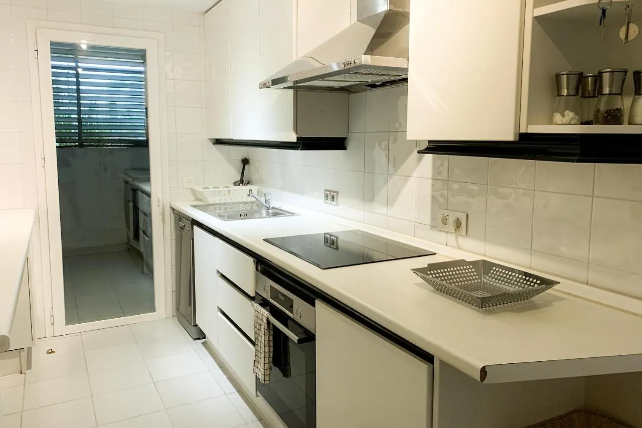 Apartment 3 Room Lux Apt Puerto Banus-Terrace 5 Min To Beach Marbella